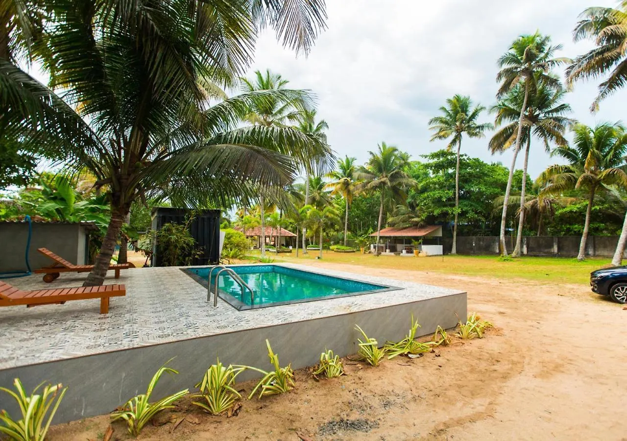 Semesterbostad Beachside Pool Villa - Karthiyayini By Voye Homes Turavūr